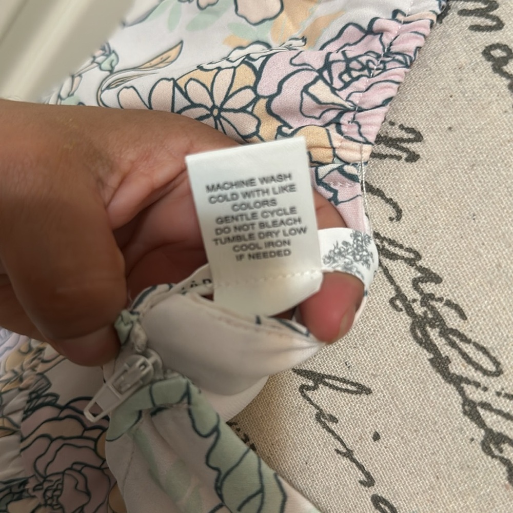 New with tags Altar'd State Bristol Puff Sleeve  Floral Print Women's Dress ✨✨👗 - Picture 8 of 8